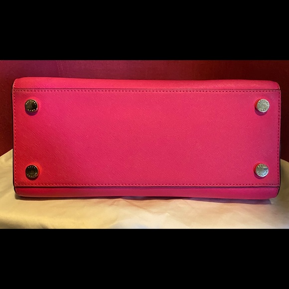 *SOLD* Michael Kors Selma Large Bag - Picture 5 of 7
